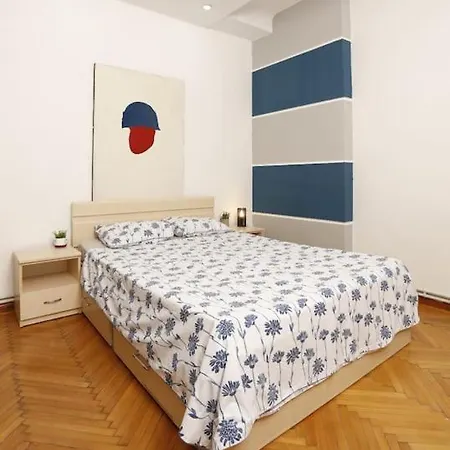 1 Bdrm In Center Apartment Bucharest