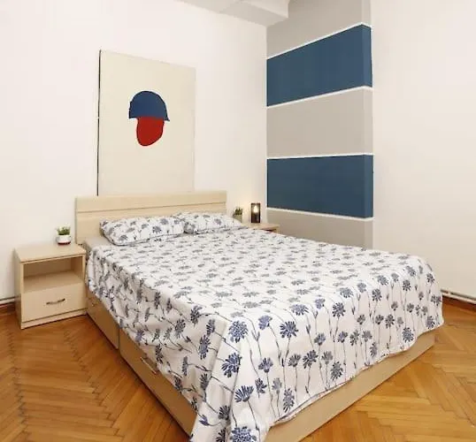 1 Bdrm In Center Lejlighed Bukarest